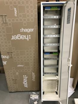 Hager Verteilerschrank mit 1x Verteilerfeld ZU59VT7APZ2 mit APZ, ZB51S